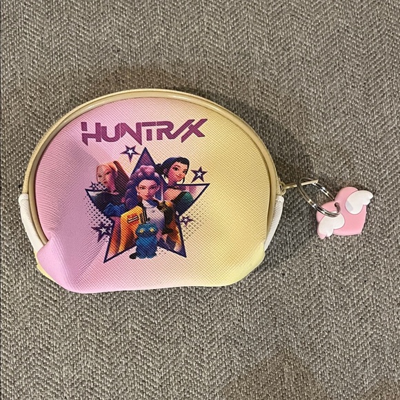 K Pop Bundle Kids Fashion Socks, hair clips and Pouch Set - Yellow and Purple - Picture 4 of 9